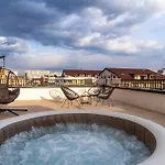 Apartamento Skylark - Cairo Penthouse Cu Jacuzzi Si La Munte *