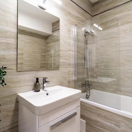 Apartament Skylark - Cairo Penthouse Cu Jacuzzi Si La Munte Brașov