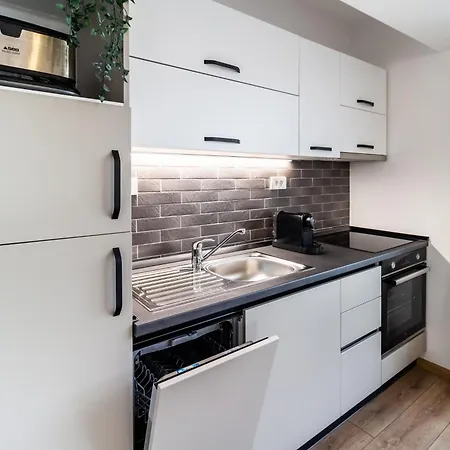 Skylark - Cairo Penthouse Cu Jacuzzi Si La Munte Апартаменти Брашов