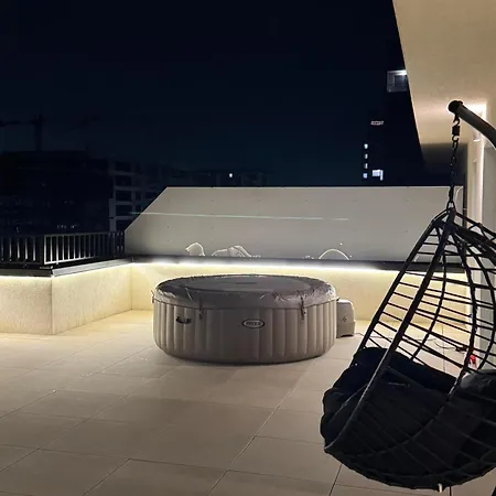 Skylark - Cairo Penthouse Cu Jacuzzi Si La Munte Апартаменти *