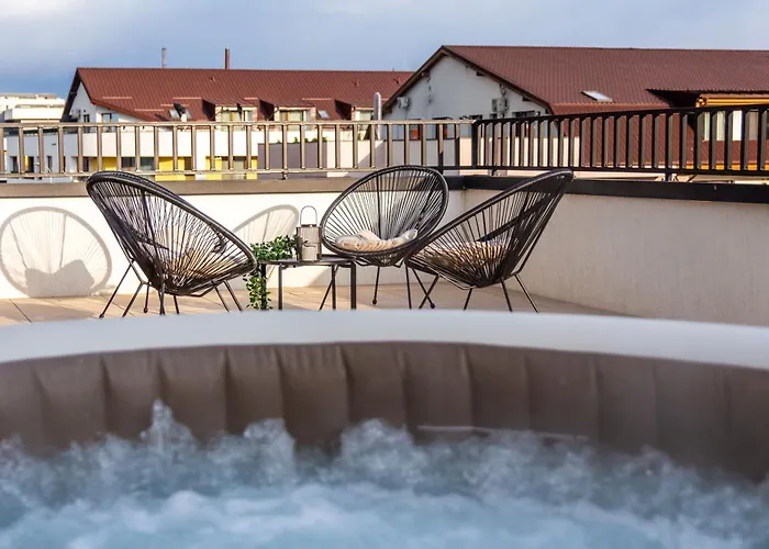 Lejlighed Skylark - Cairo Penthouse Cu Jacuzzi Si La Munte *